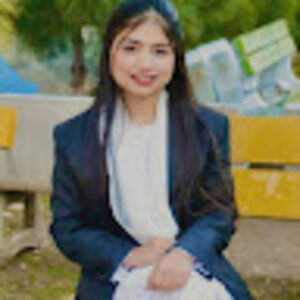 Meet your Posher, Abida